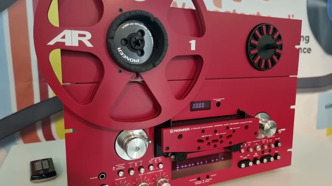 München High-End 2022 . Restoring Vintage Audio to Audiophile Standard. Technics 1506 Pioneer RT 909