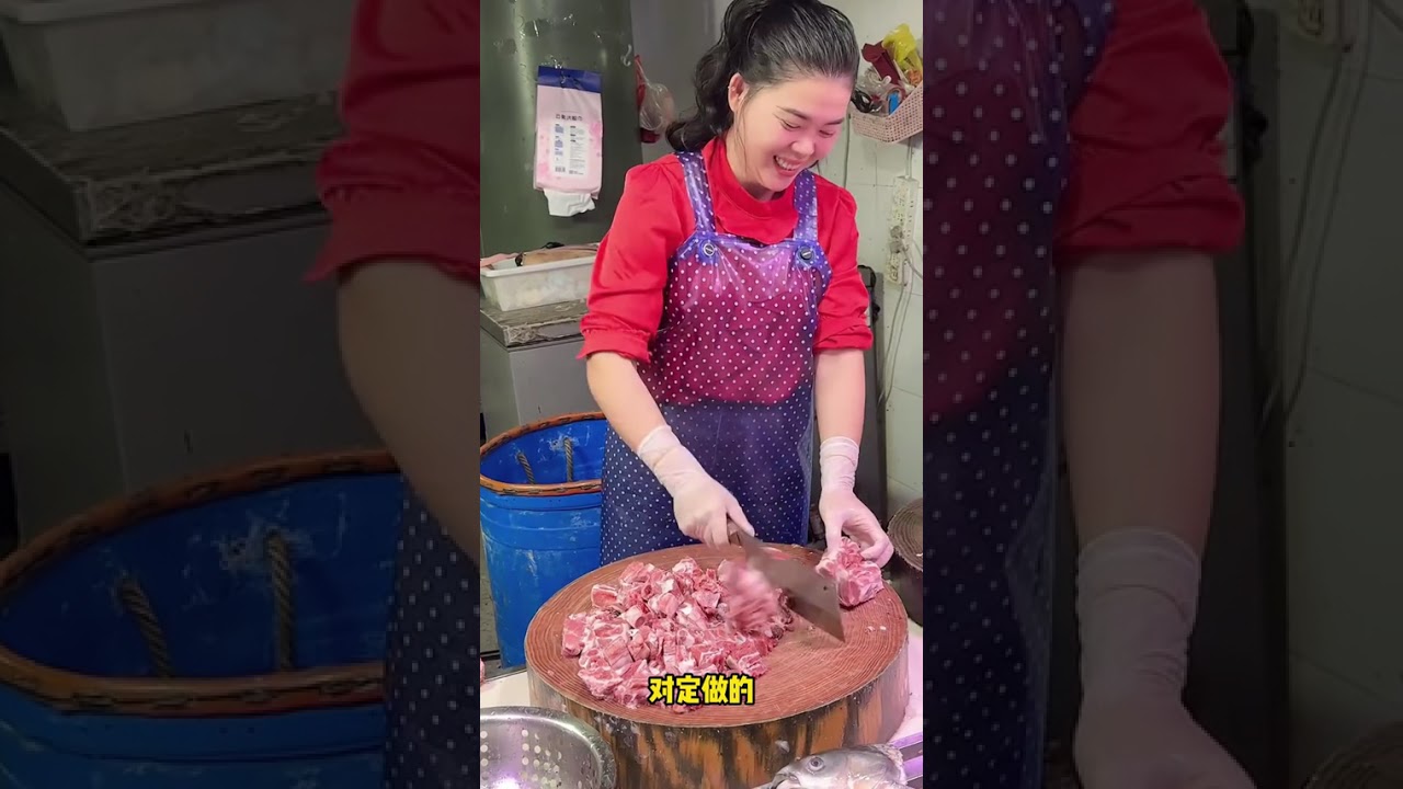 宝妈菜市场突然求助？背后原因让人心疼 老板做法太暖了#正能量 #善良 #刀工 #厨房菜刀