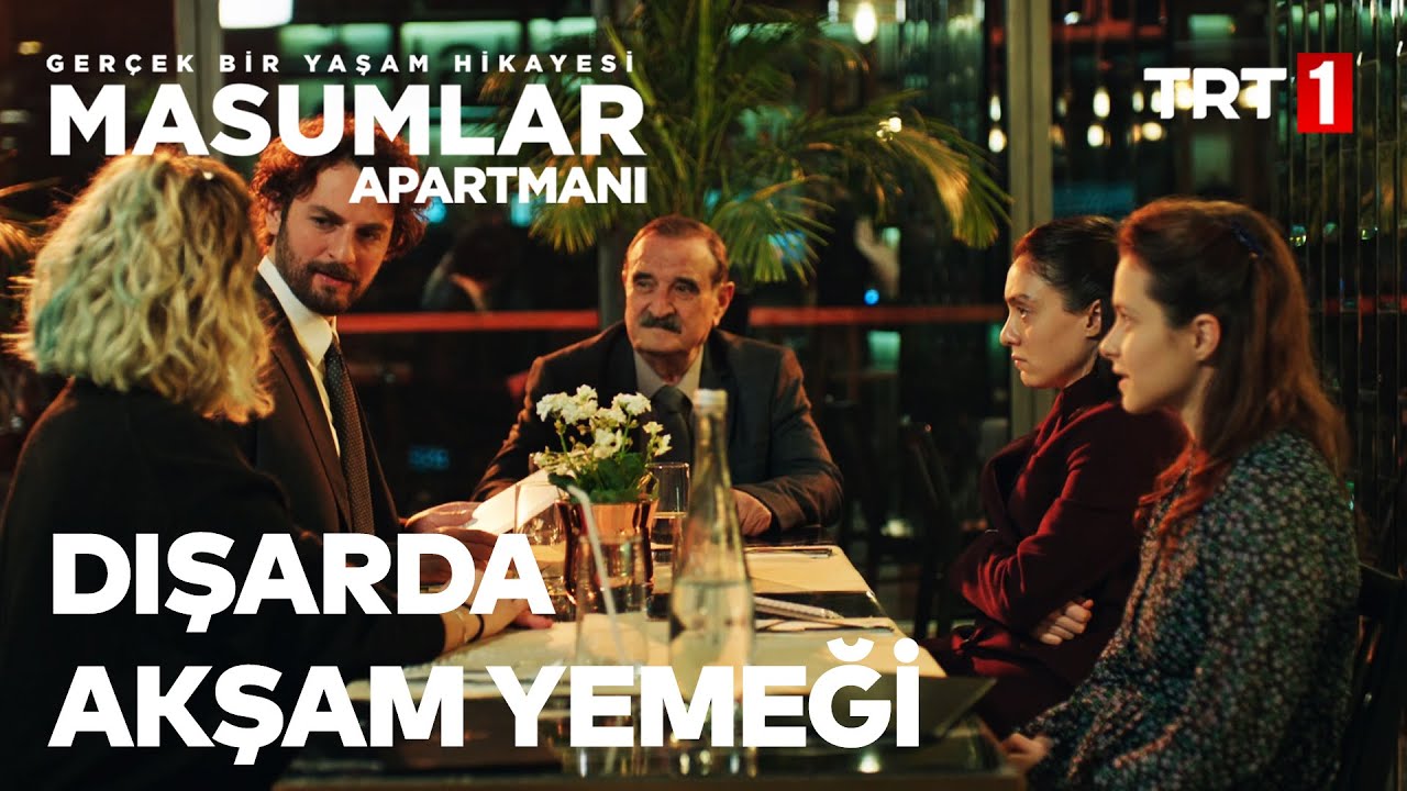 Derenoğlu Ailesi Ve İnci Yemeğe Çıkıyor | Masumlar Apartmanı 10. Bölüm