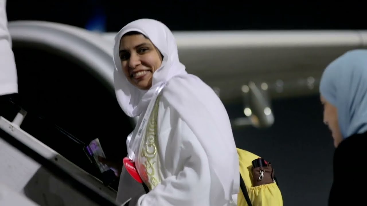 إنطلاق من الصالة الموسمية لمطار القاهرة الدولى أول أفواج حجاج القرعة فى طريقها إلى المدينة المنورة
