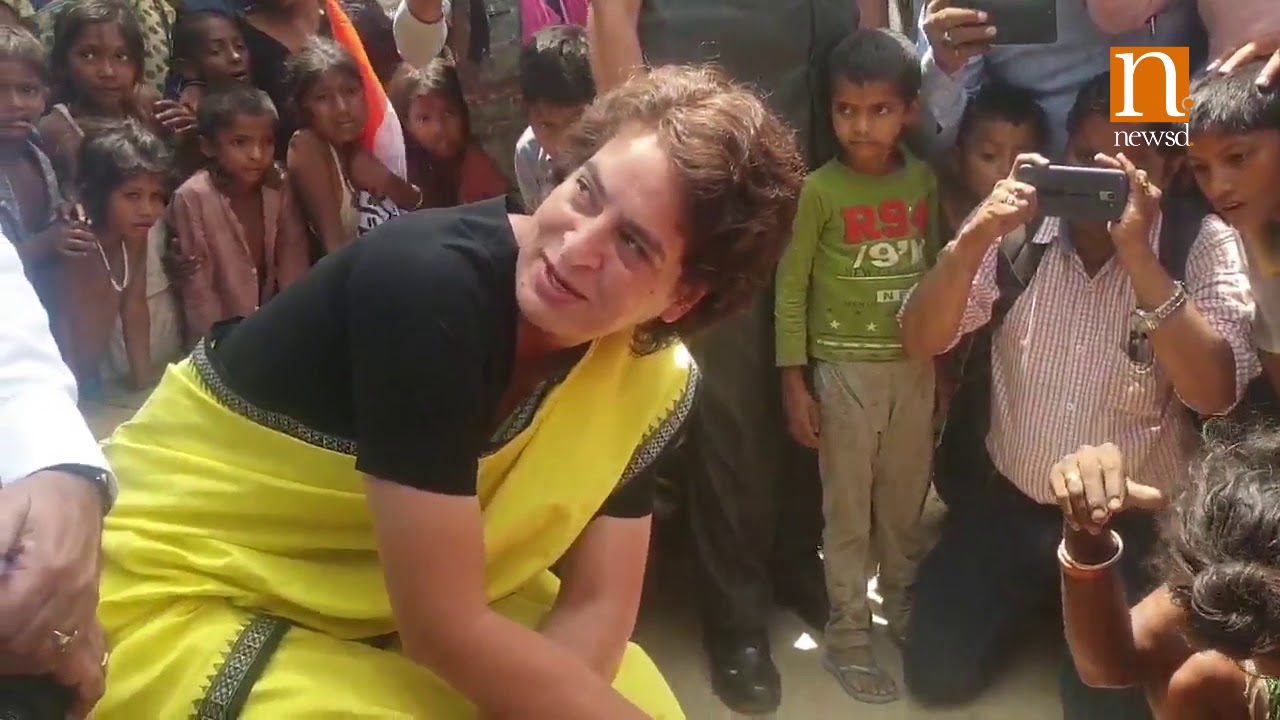 Priyanka Gandhi meets snake charmers in Raebareli, plays with reptiles fearlessly