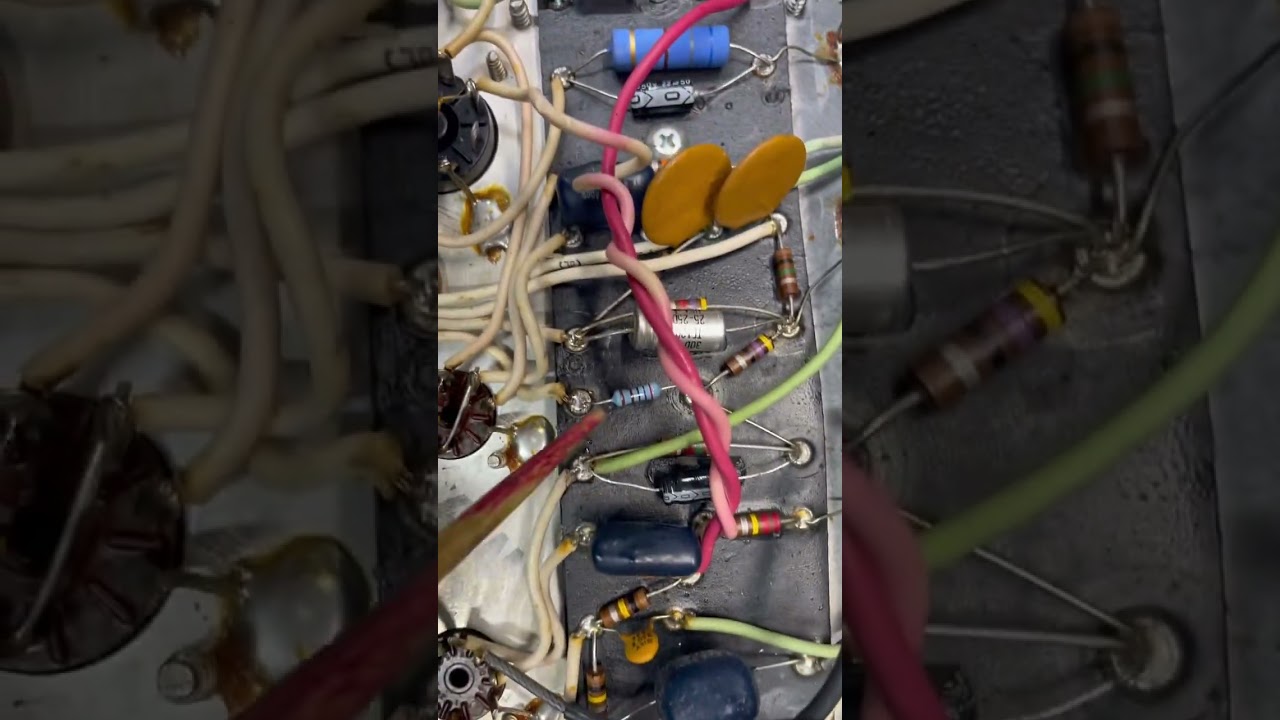 1973 Fender Vibro Champ Silverface: Fully Serviced and Upgraded! - Video 2