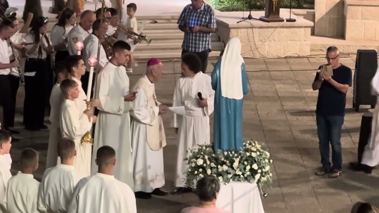Rajska Djevo, kraljice Hrvata