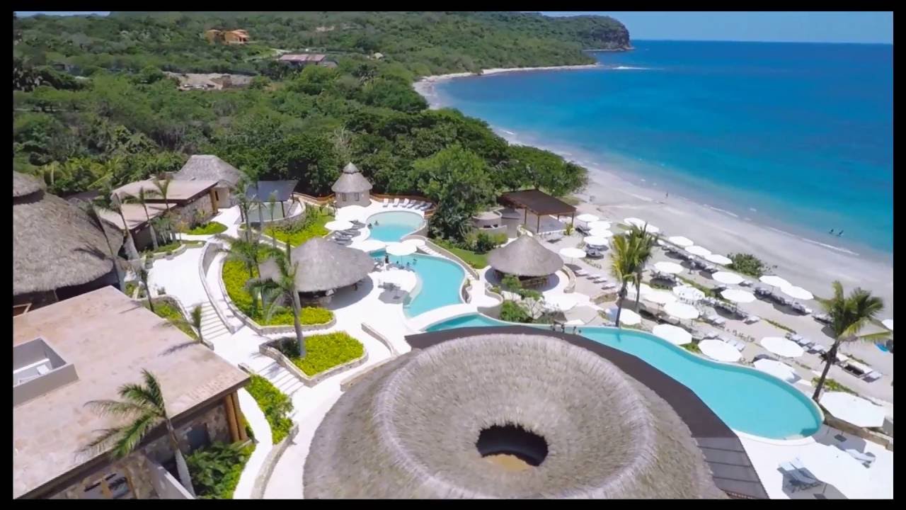 Kupuri Beach Club  @ Punta Mita