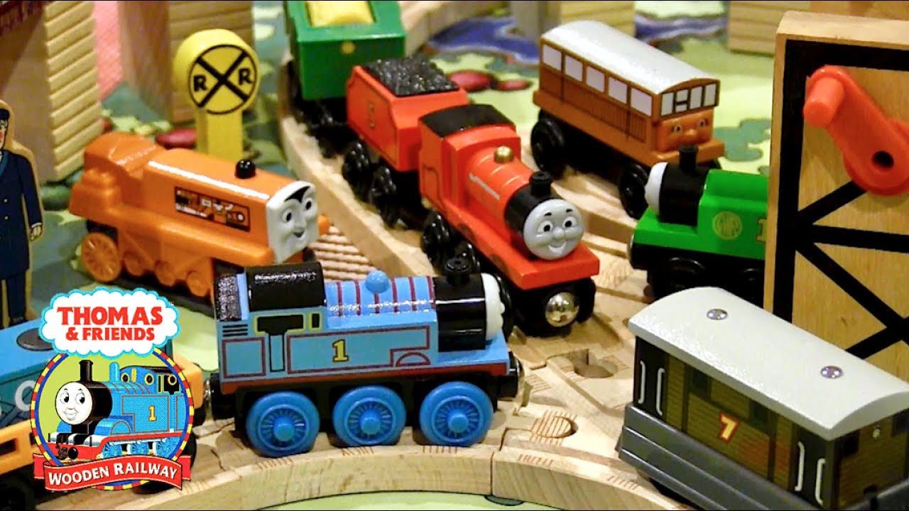Lift and Load Set Review | Thomas Wooden Railway Discussion #113