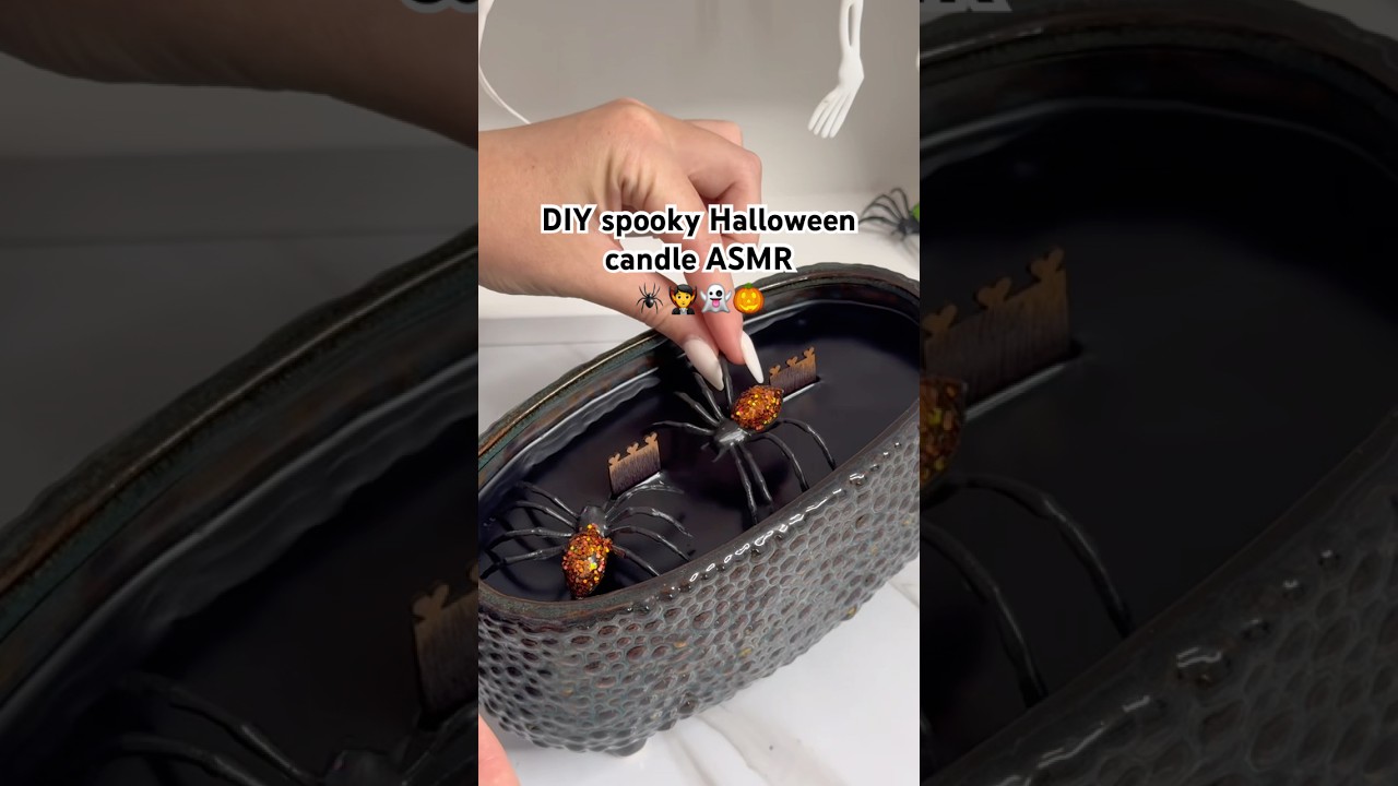 👻DIY spooky Halloween candle ASMR🧛🎃#candle #diy #candlebusiness #spooky #asmr #halloween #autumn