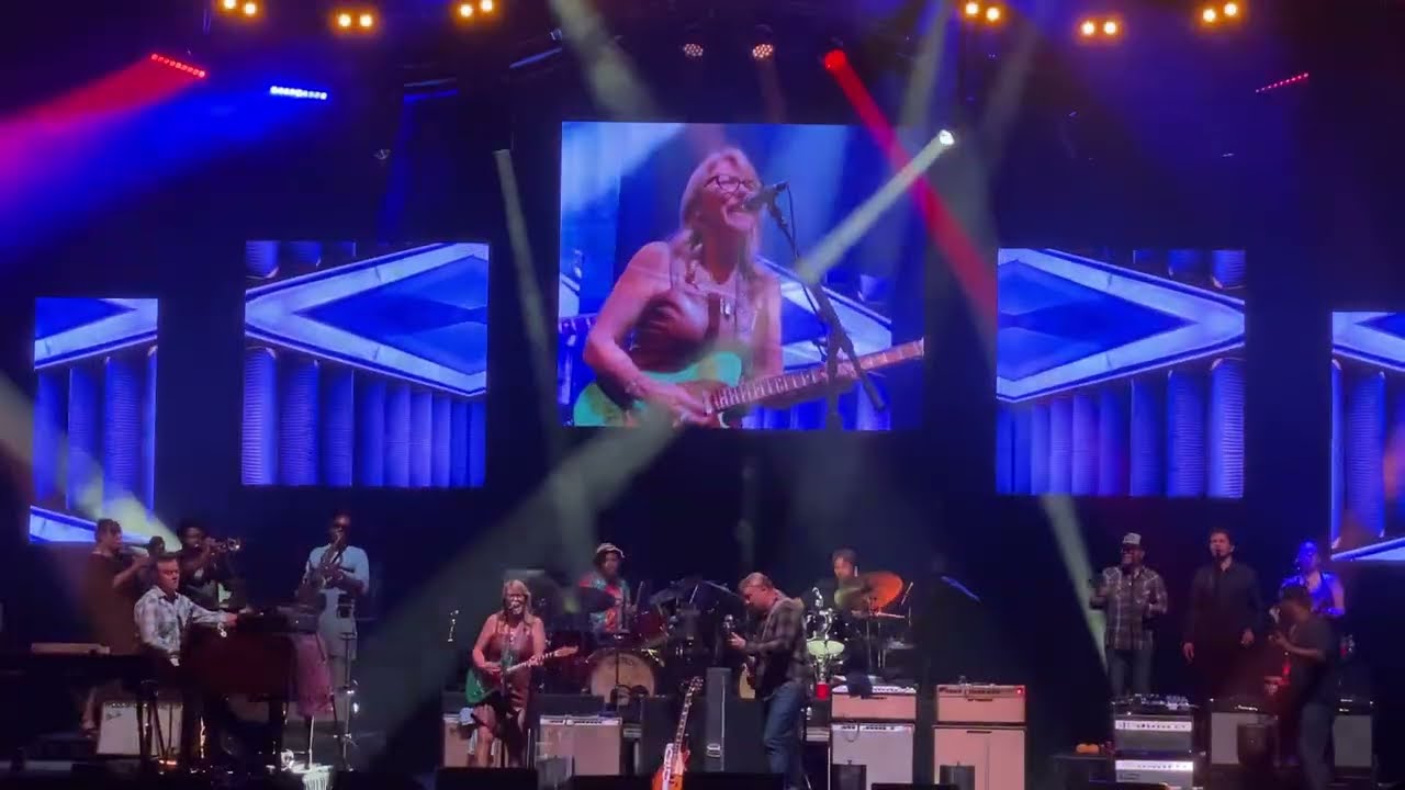 Tedeschi Trucks Band - Sing a Simple Song, I Want to Take You Higher - 08/18/2025