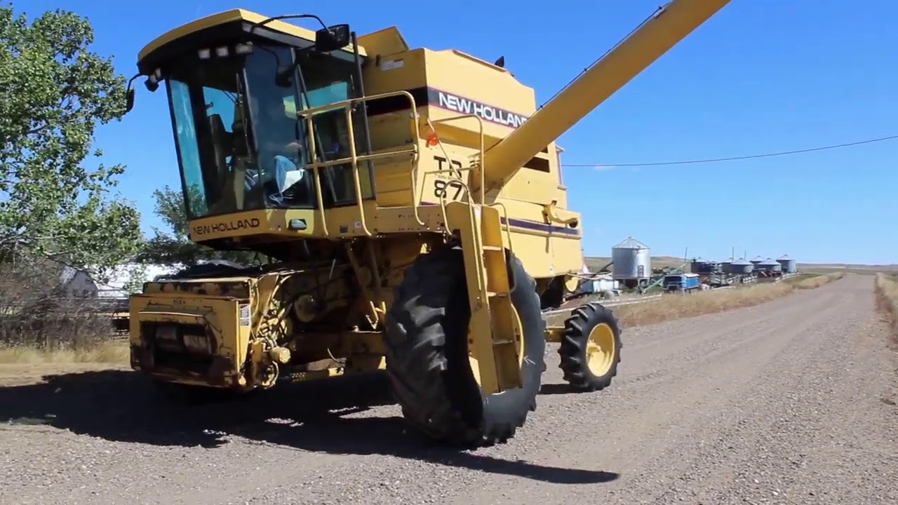 NH TR87 Combine