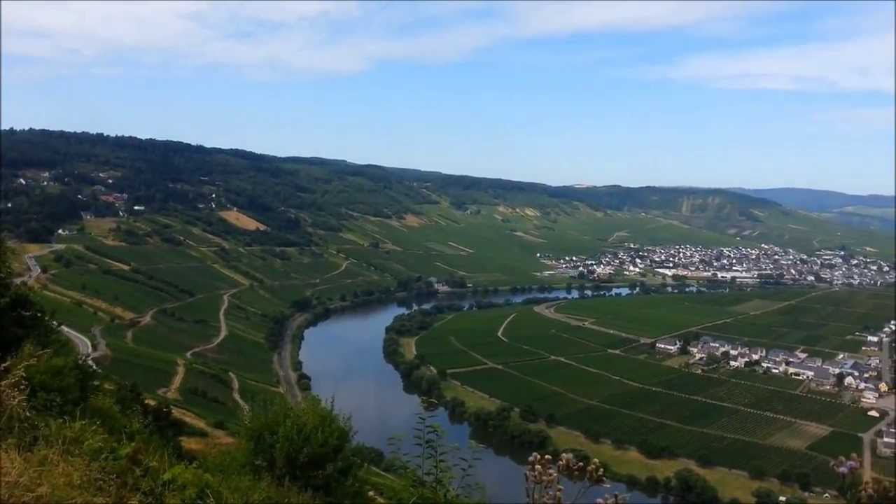 Uitzicht / Aussicht / View over Leiwen / Trittenheim. Zummethöhe a/d Mosel