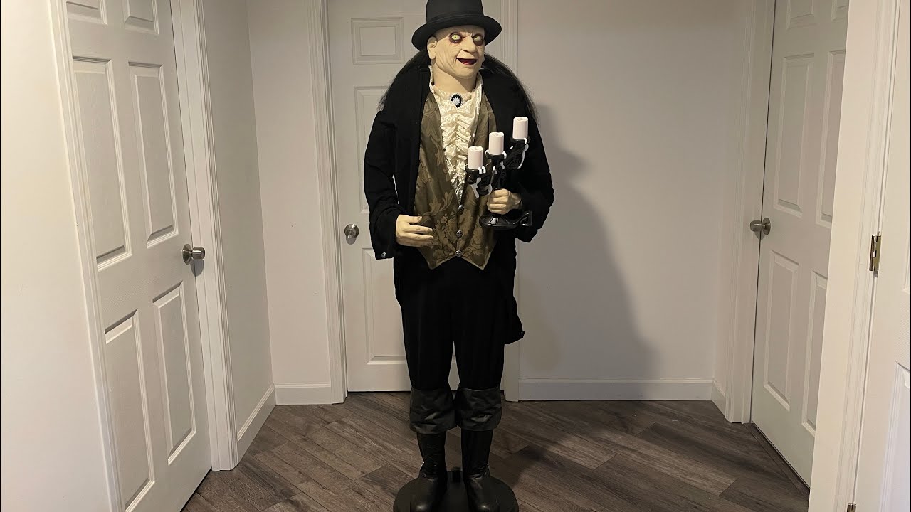 Gemmy 2009 life size Giles the butler