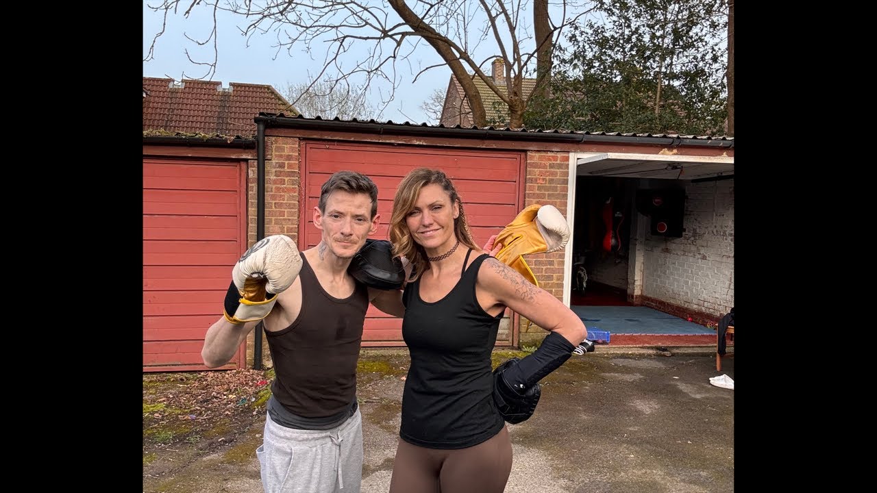 Thursday Titans 🥊 Pad Work & Sparring with Katie | Boxing Training, Discipline & Teamwork