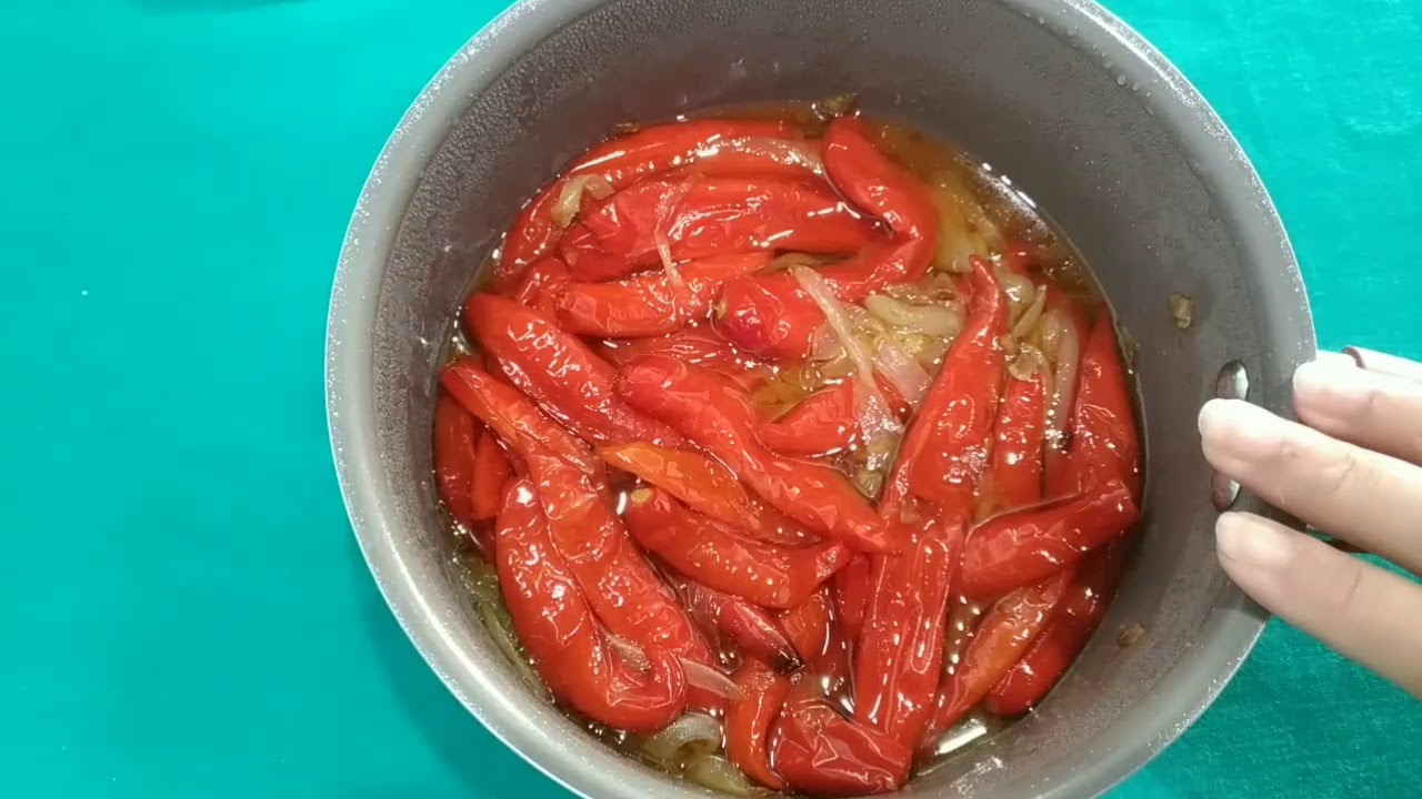 Conserva de pimenta já fica pronta na hora