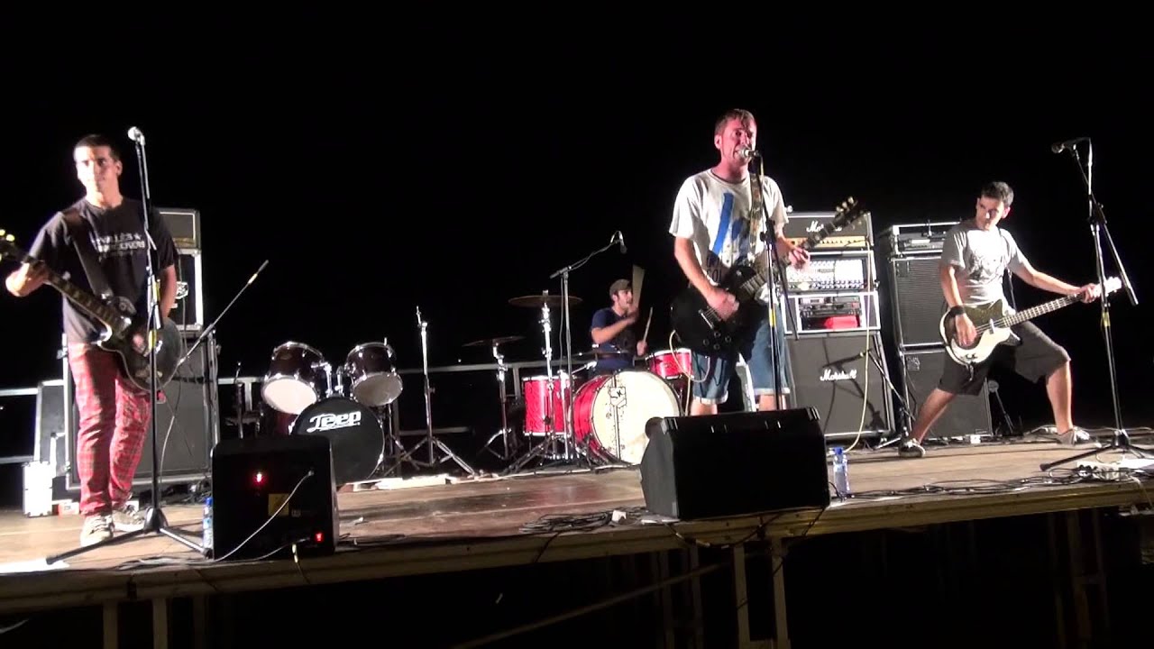 MALESTAR SOCIAL- Pujar cap al cel (Kloaka Rock 28-9-13)