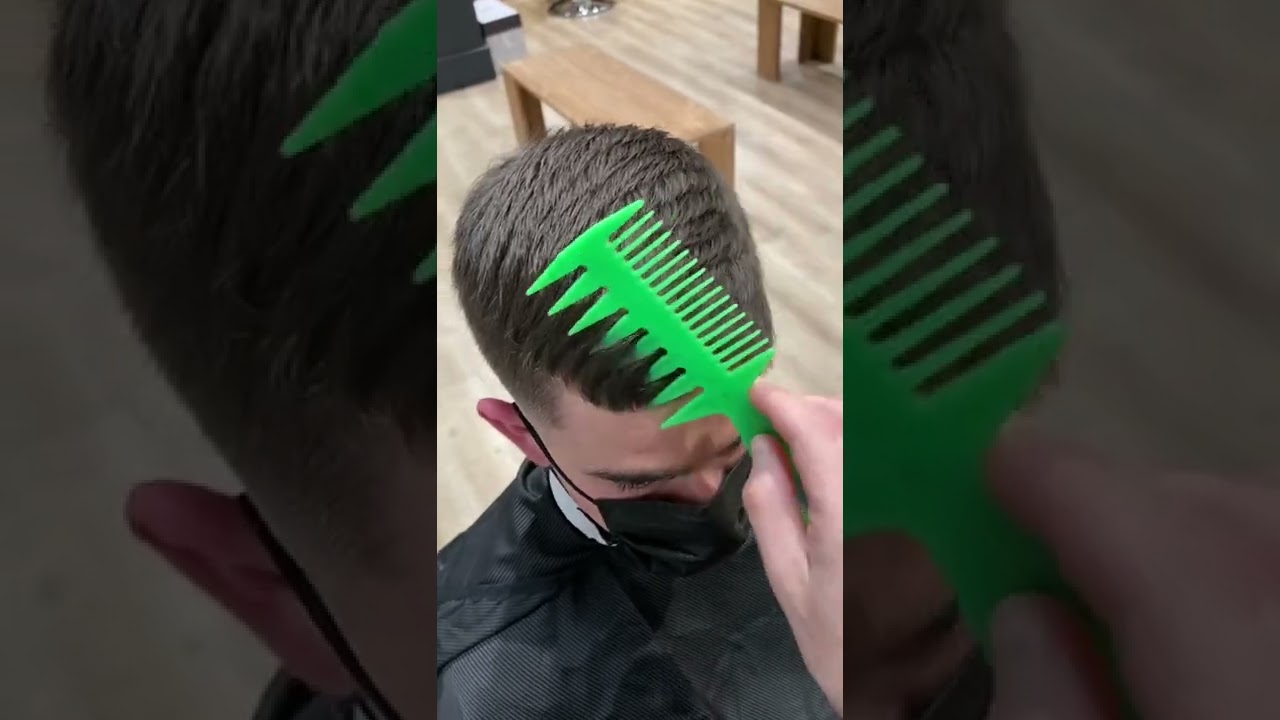 J&rsquo;adore ce peigne 😅🤟🏼 #hairstyle #barber #barbershop #hair #haircut #barberlife