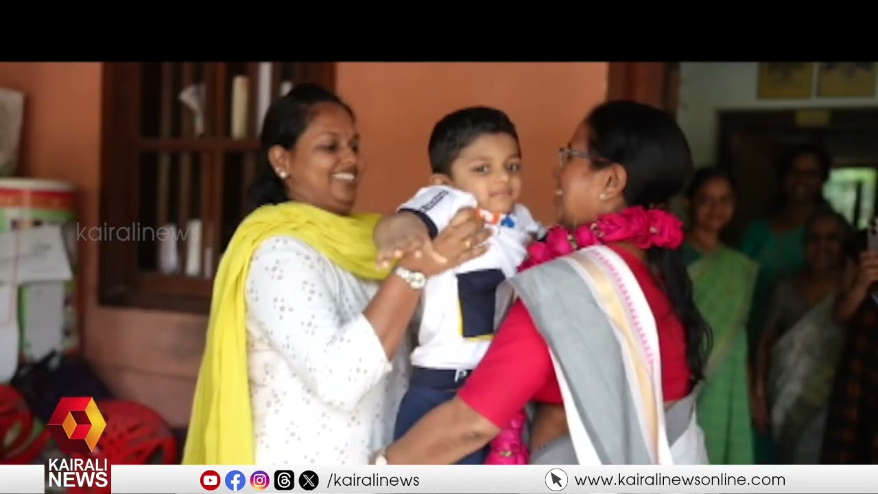 റോസാപൂ മാലയുമായി ശൈലജ ടീച്ചറെ കാണാനെത്തി ഒരമ്മയും മകനും | KK Shailaja | Election Campaign