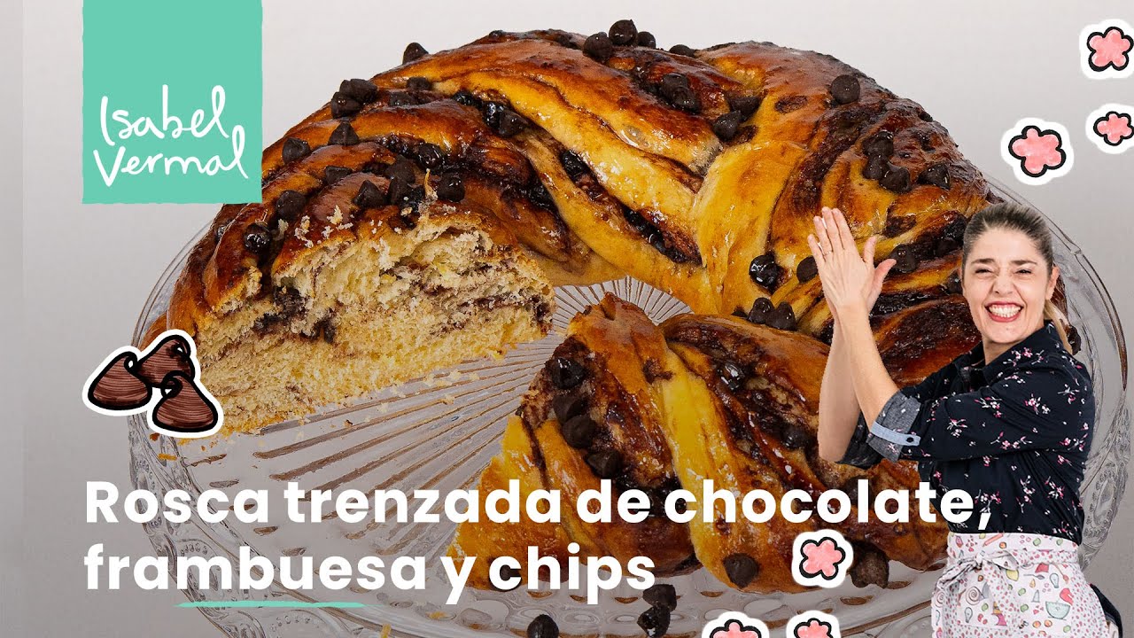 Rosca trenzada de chocolate, frambuesas y chips de chocolate