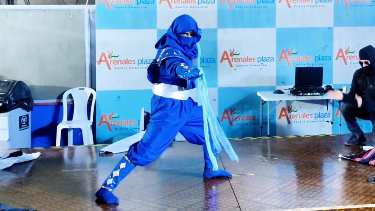 Blue Ninjetti Power Rangers Cosplay en la Feria Tatuaje Social 2025