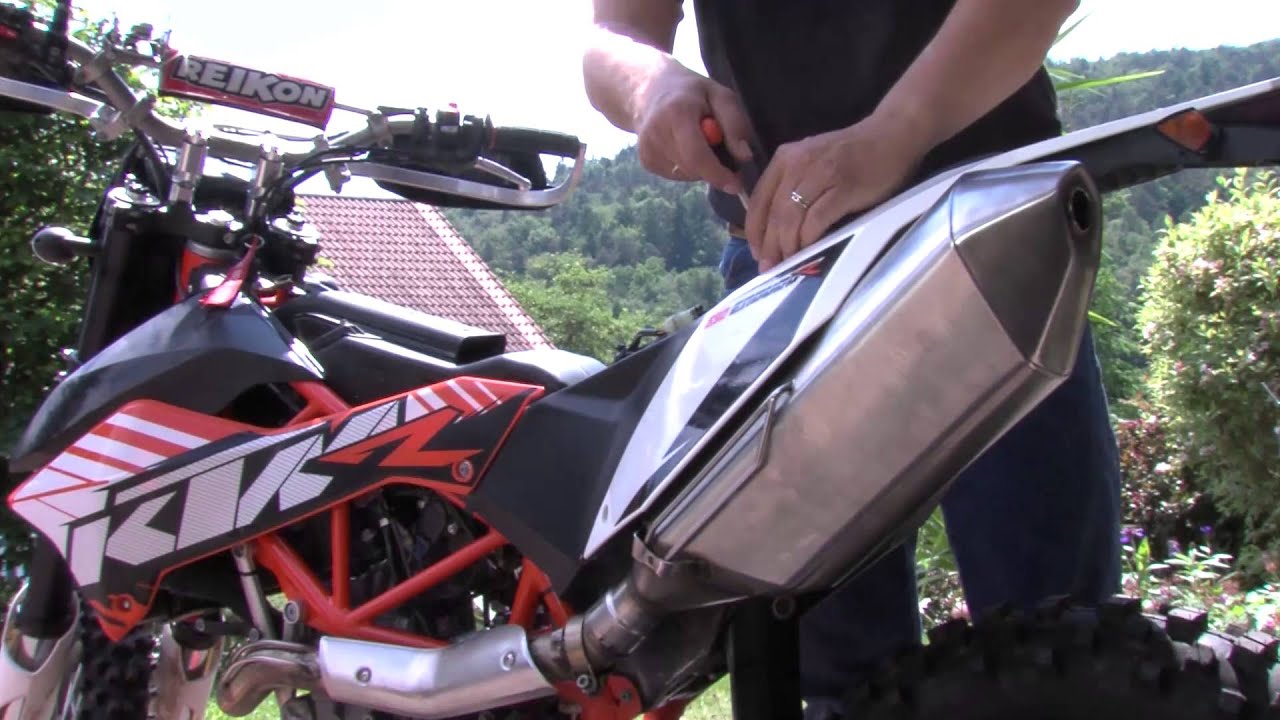 Anleitung: Montage KTM Slip-On Aluminium Enddämpfer Set mit Katalysator - www.rebike.de