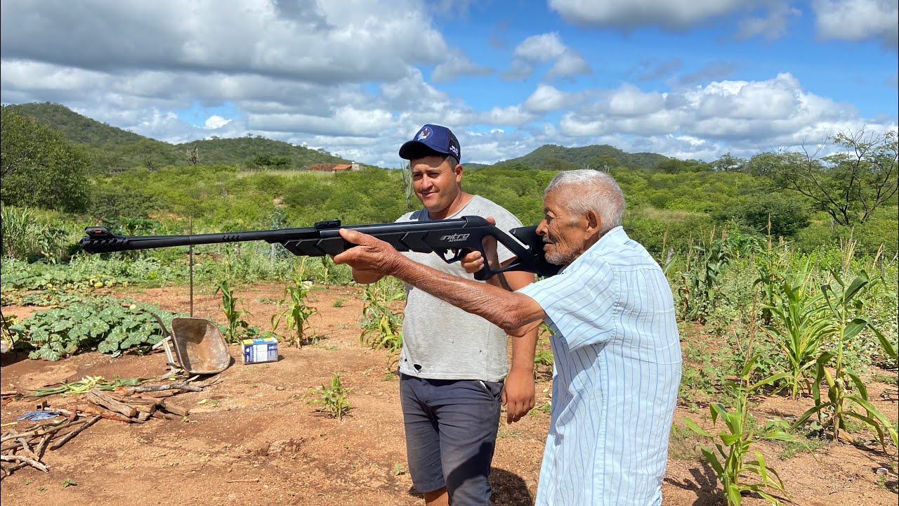JOÂO ENSINA A LOPIM A ATIRAR DE ESPINGARDA DE SETA|JOÃO E LOPIM