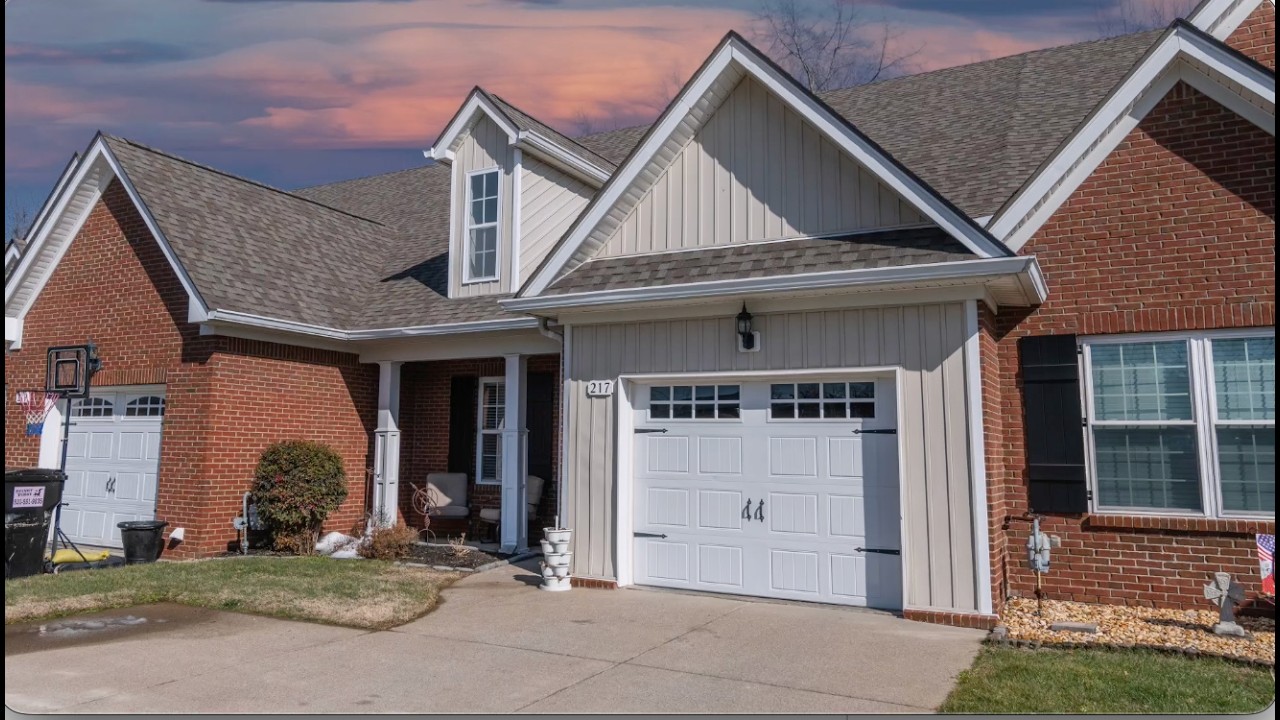 217 Hillcrest Dr presented by the JonVaughnTeam.com