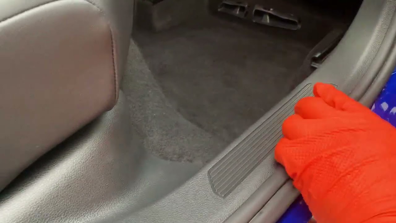 Попадание воды в Golf Mk8, мокрые задние подножки 🙈