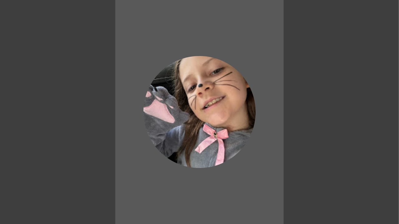 Sophie_2245 is live!