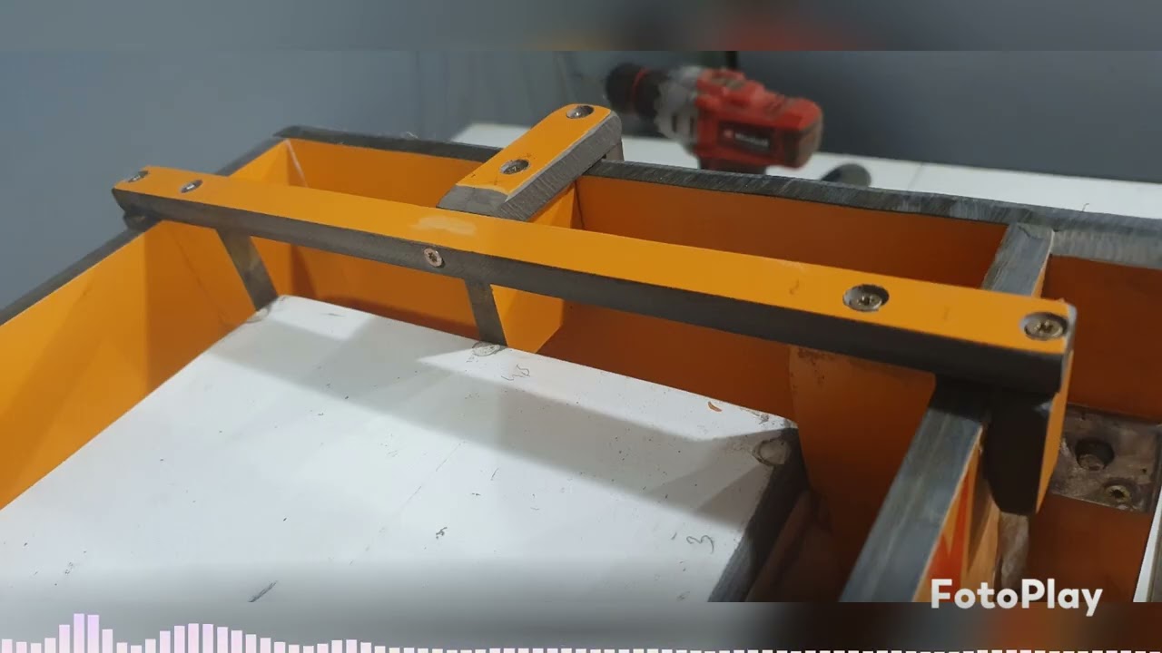 Forma donicy 80x25x35