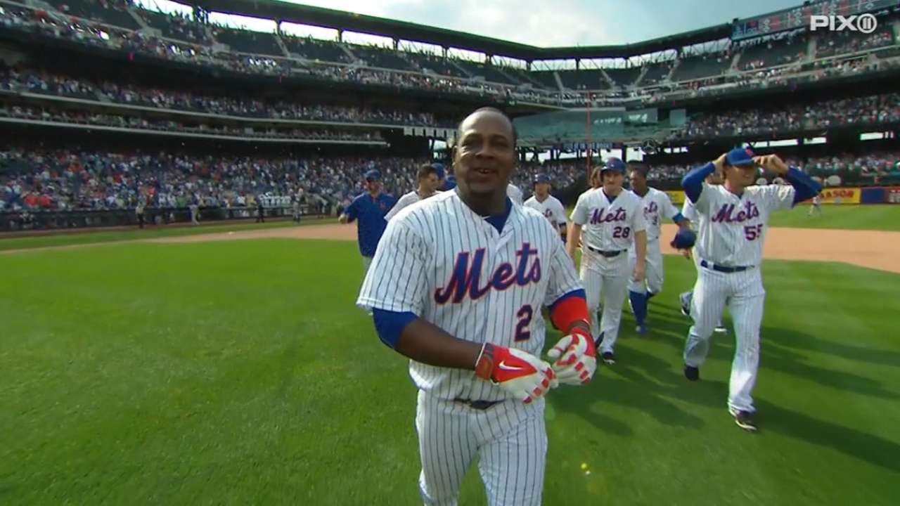 Uribe drills game-winner to lift Mets in 10