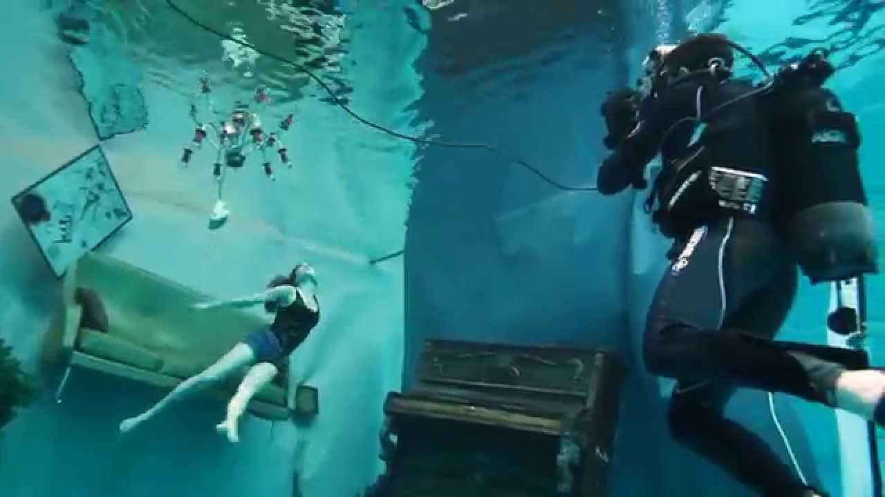 Typh Barrow : Shooting UNDERWATER / SOUS L'EAU : The Flood with Harry Fayt