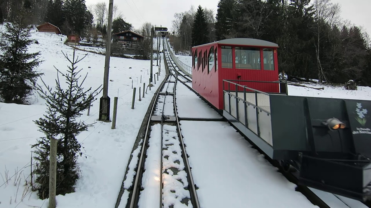 Standseilbahn 1833.01 Les Avants - Sonloup - Bergfahrt Winter 2020 - funiculaire