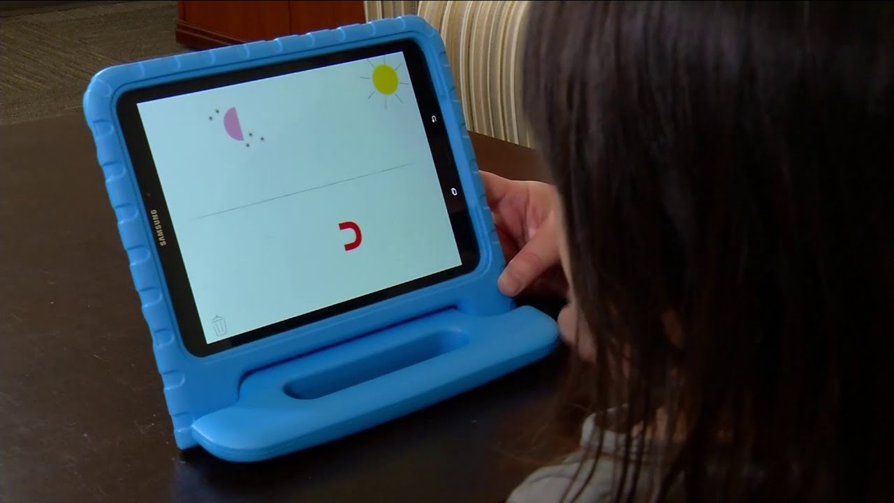 Using interactive digital media to help toddlers learn