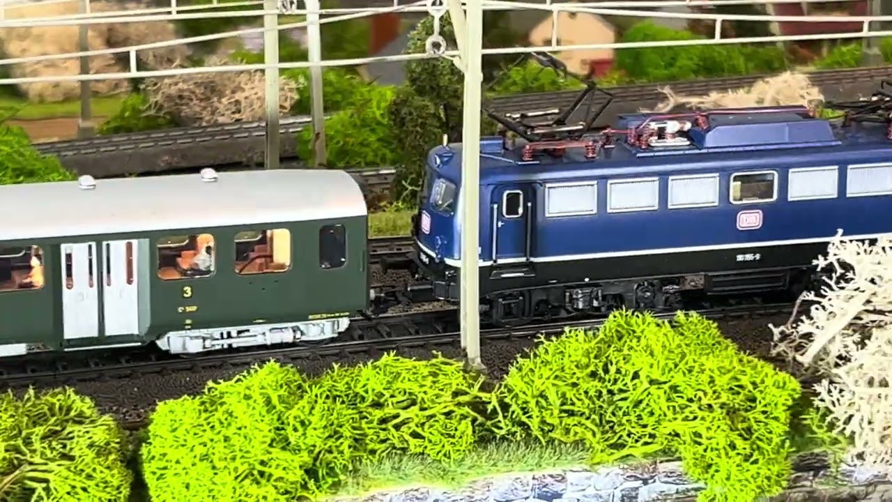 Märklin H0: Sonntags: Diskussion Kupplungen und Waggonhöhe: E10, E40, SNCF BB 9280