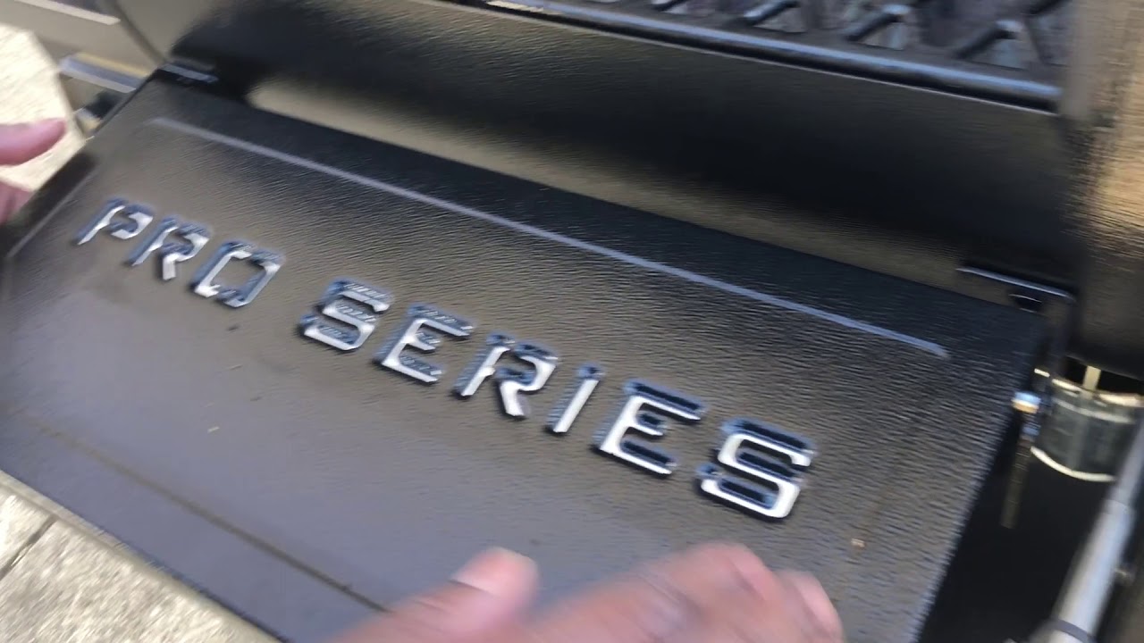 Review of  the pit boss pellet and gas combo grill PB1100PSC2