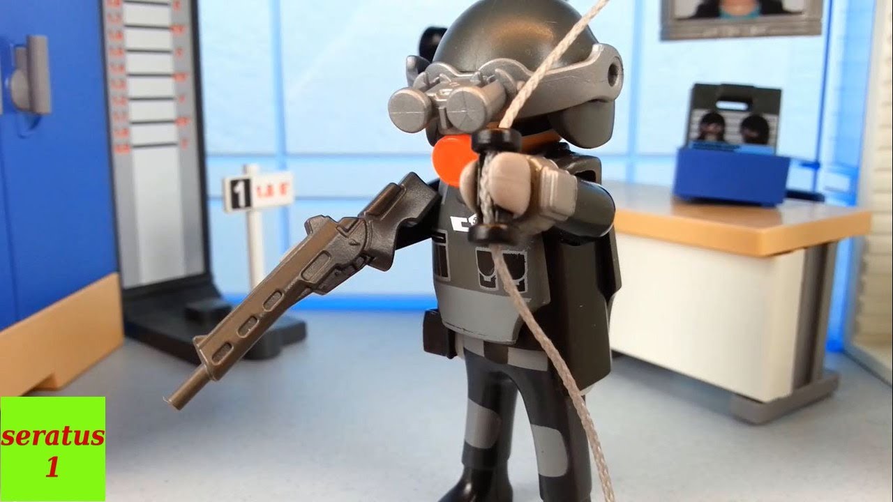 Die SEK Zentrale wird befreit Playmobil Film seratus1
