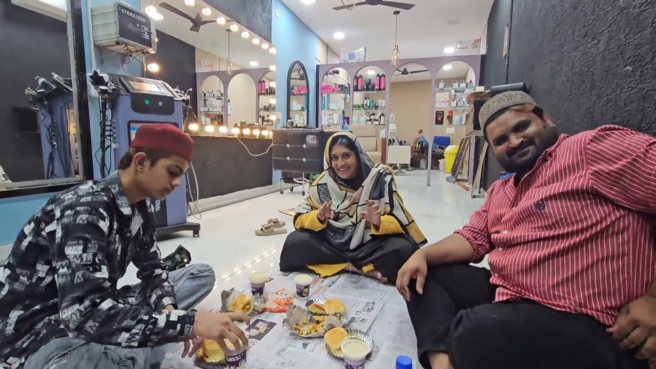 Aj Ki Iftari Saloon Me Hi Krli😊 #nashimshekh #ahemadshekh #gujratturisum  #iftari #youtube #fullvlog