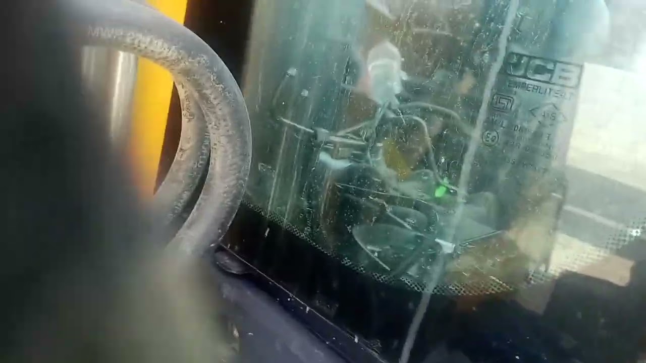Jcb 3Dx backhoe loader  pullout and install the injection pump