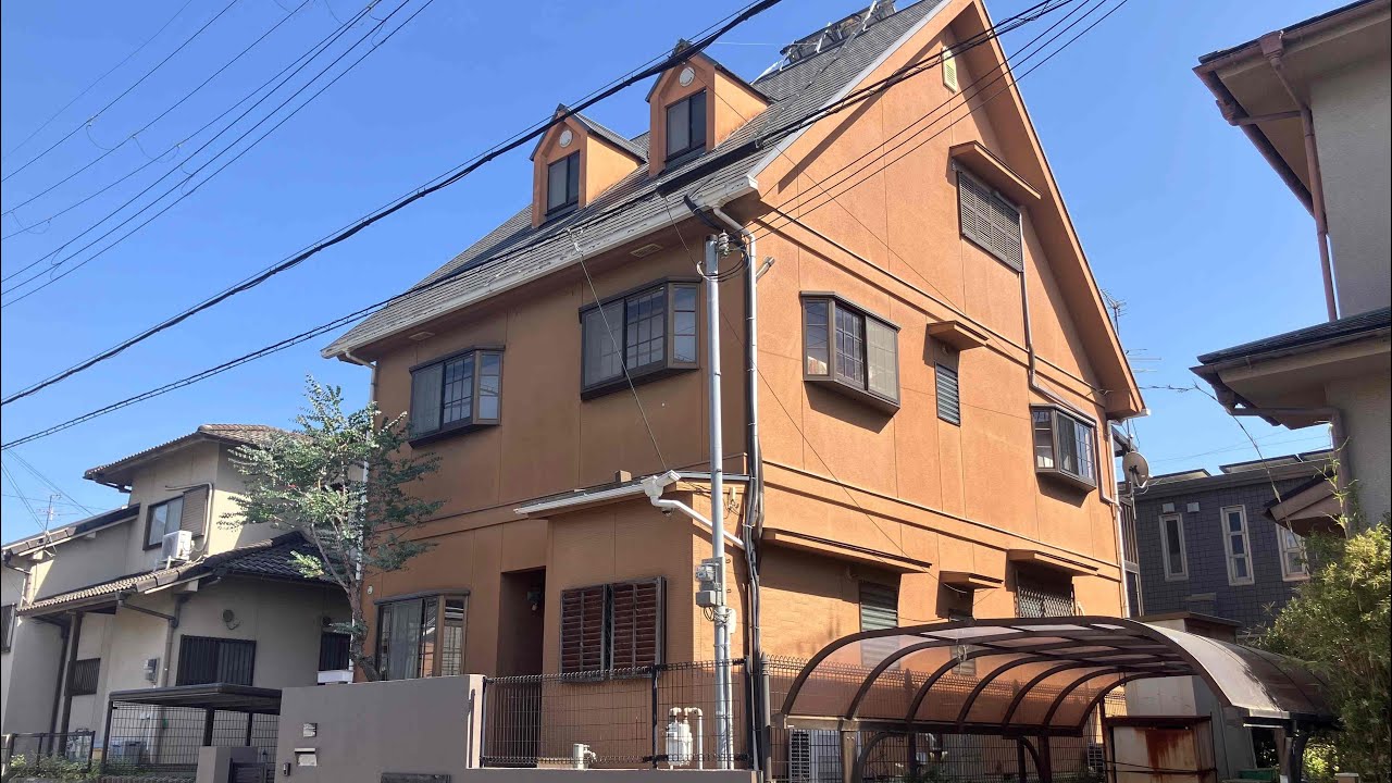 橿原市北妙法寺町木造３階建て　土地５０坪　１７９０万円