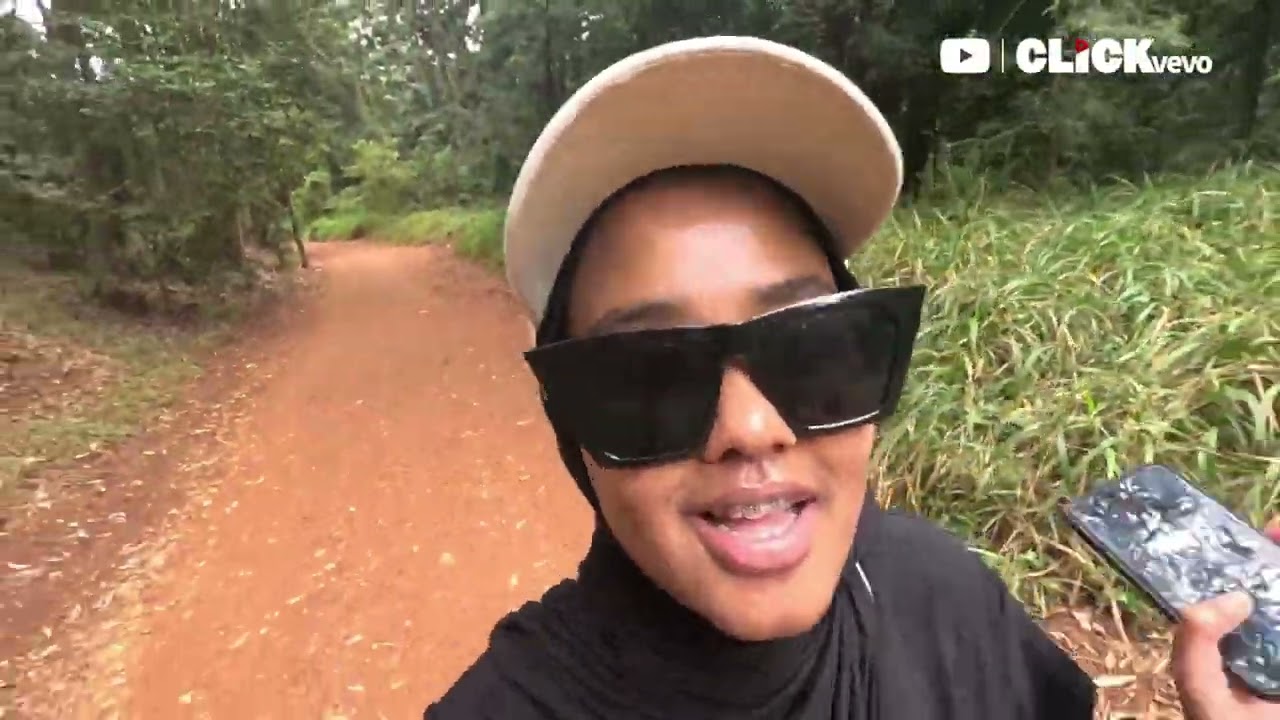 Somali lady took over my camera🙆 I love Somalia🇸🇴