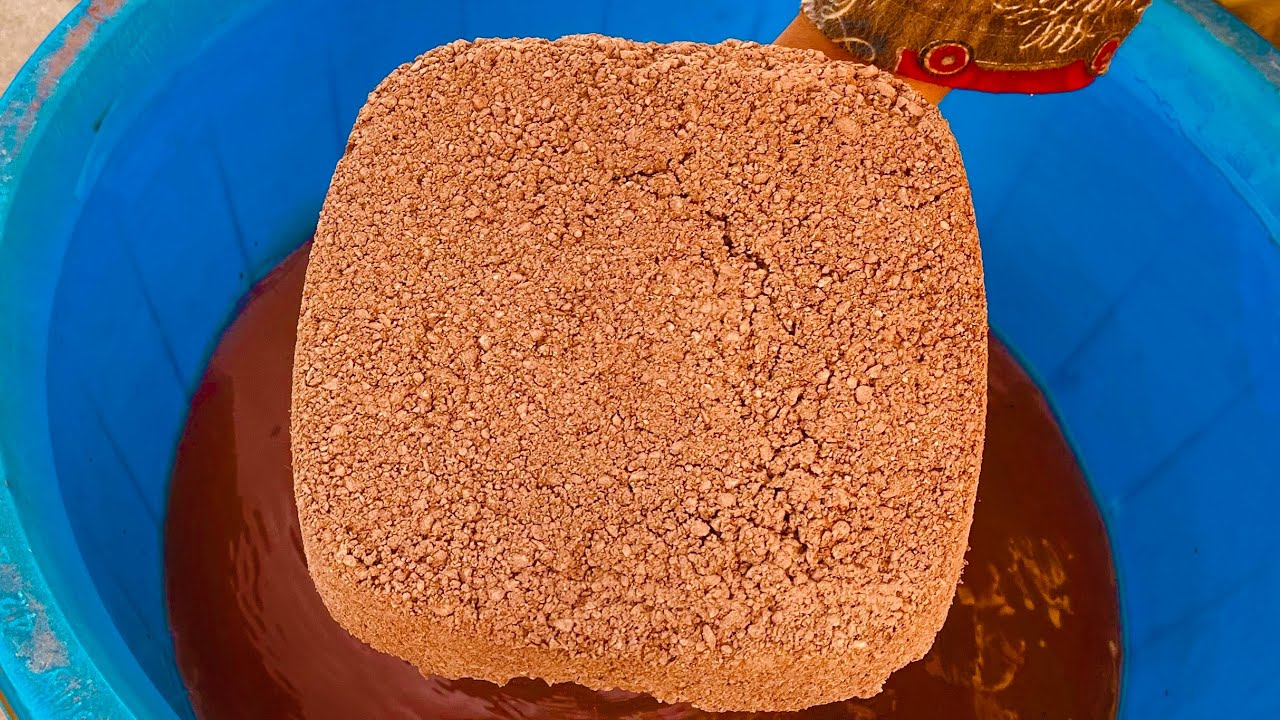 Brand New Griany Reddirt squares crumbling and dipping in lots of Water satisfying asmr sounds