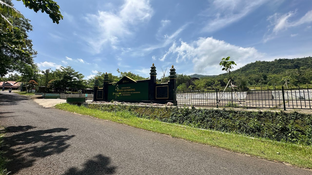 Tanah pekarangan dua muka jalan dekat wisata watu gendong