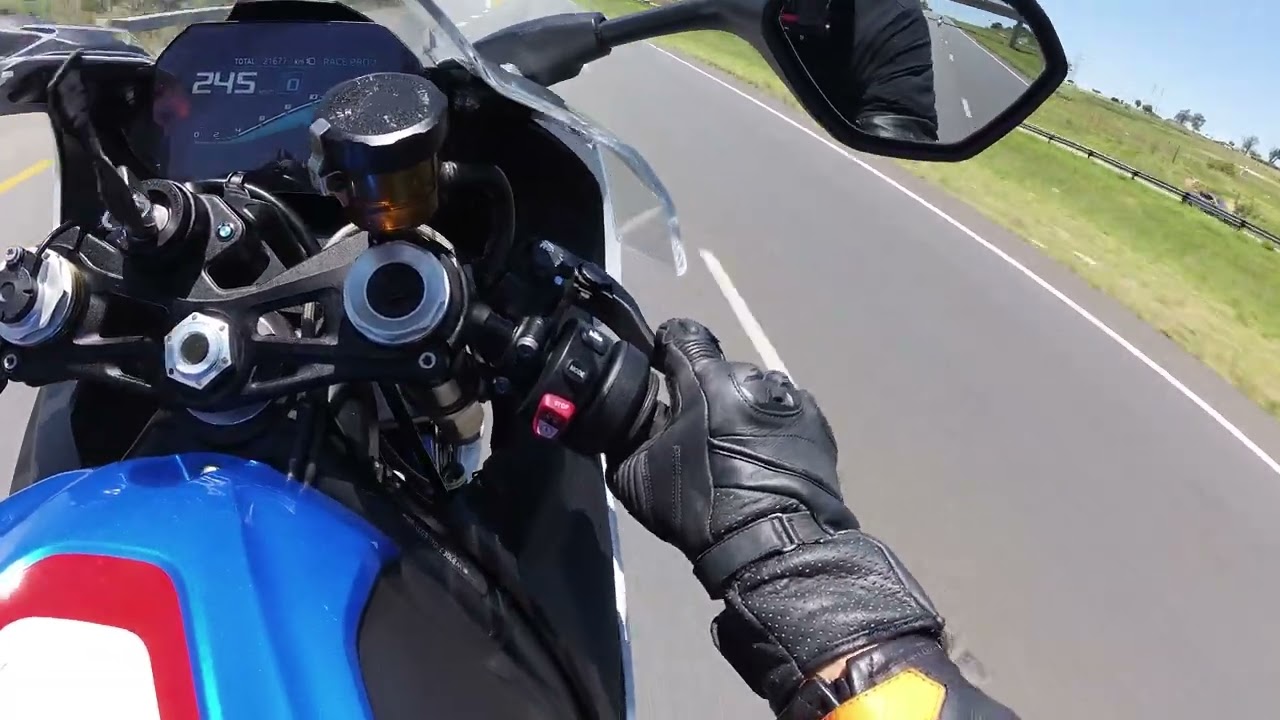 1 km+ 250+ kmh Wheelie BMW S1000RR-M