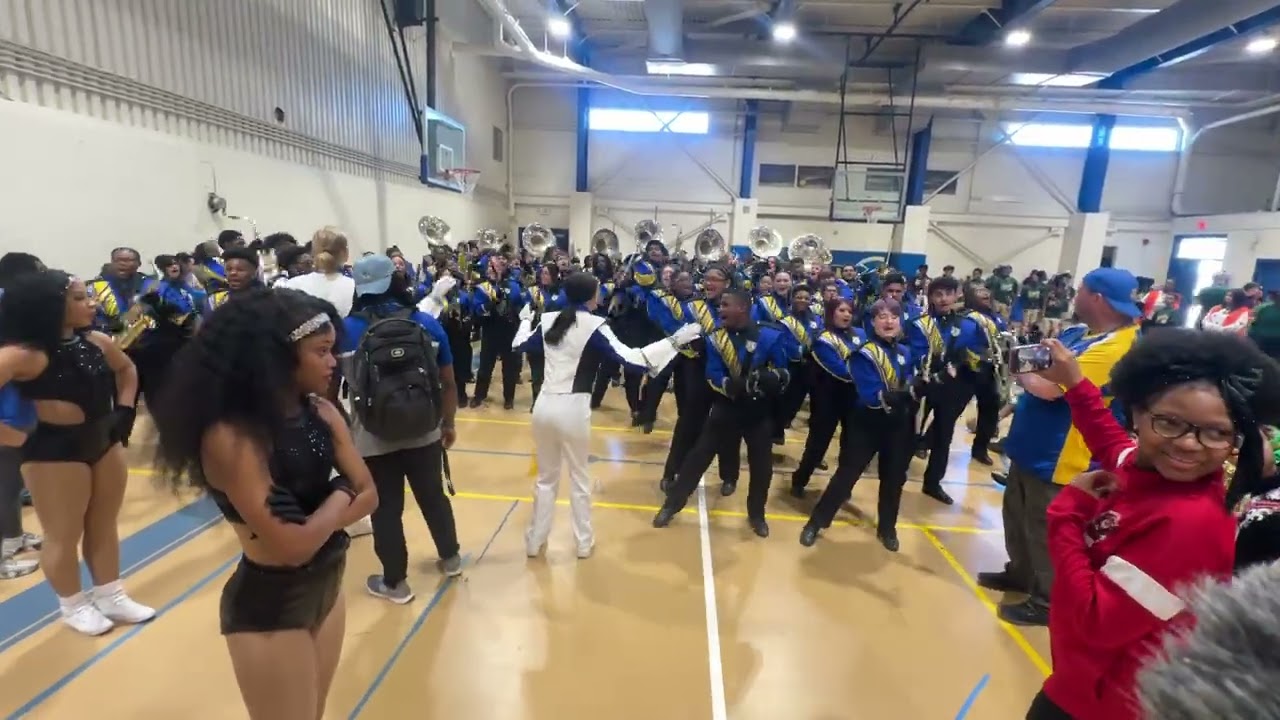 Donaldsonville vs East Ascension. Krewe of Ascension Mambo 2026 Mardi Gras parade 