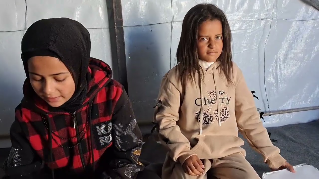 استحلفكم بالله انكم تشاهدو الفيديو للآخر والي حابب يتبرع يزور صندوق الوصف وما يتردد رمضان يجمعنا