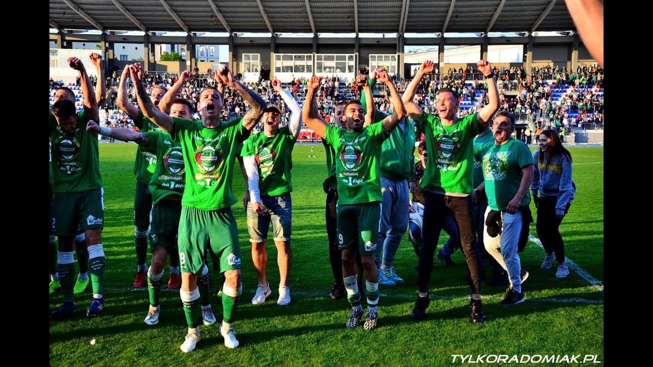 Awans do I ligi! Pomeczowa radość drużyny i kibiców na stadionie // TYLKORADOMIAK.PL