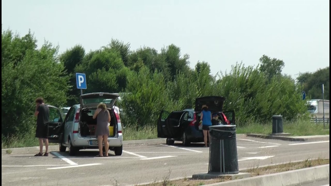 Viaggiare in Italia: il deserto delle aree di sosta