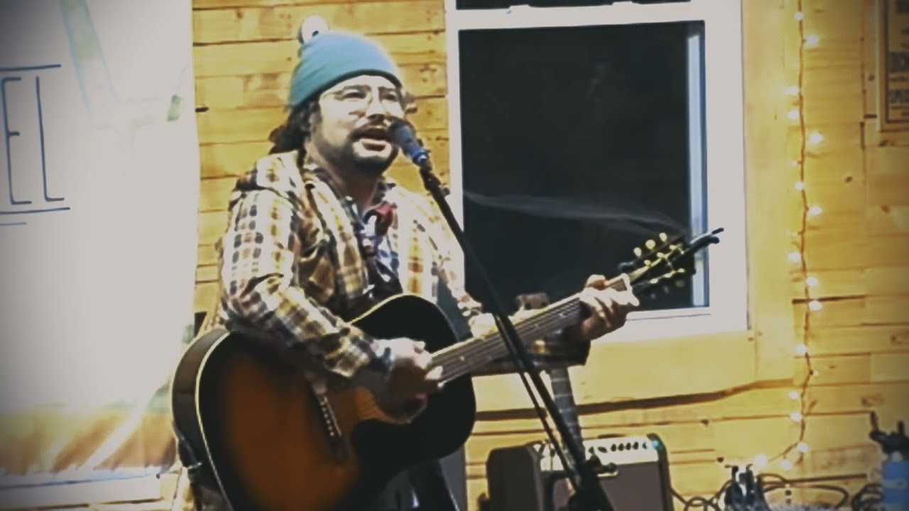 Reuben Toadstool live at Ethel the Barn
