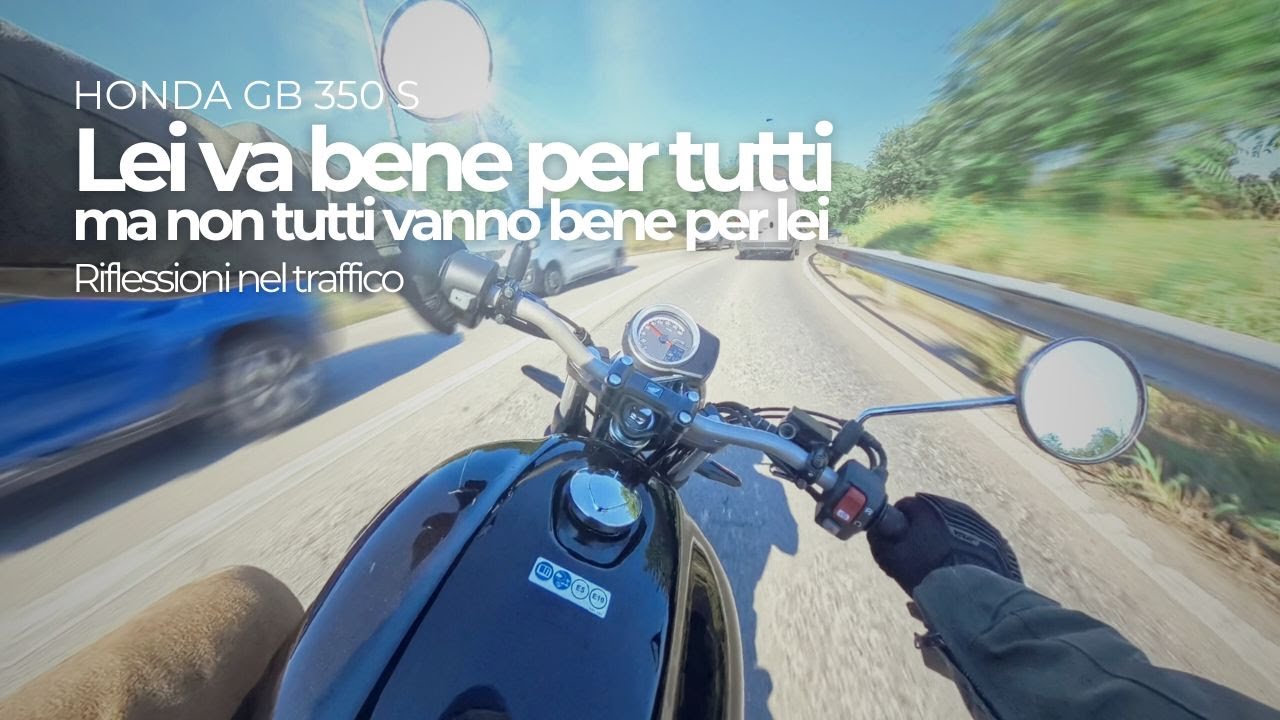 Riflessioni nel traffico, in sella alla modern classic più venduta del momento