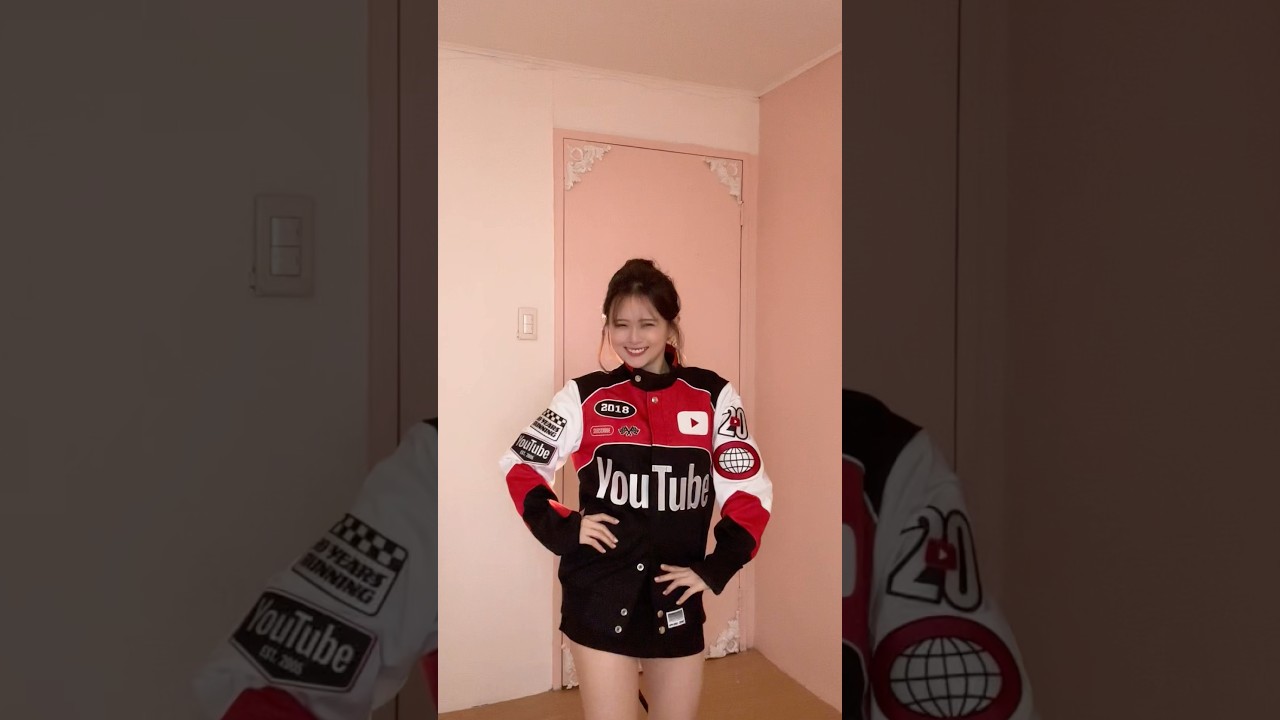 the coolest jacket !!!! thank you @YouTube  &hearts;️
