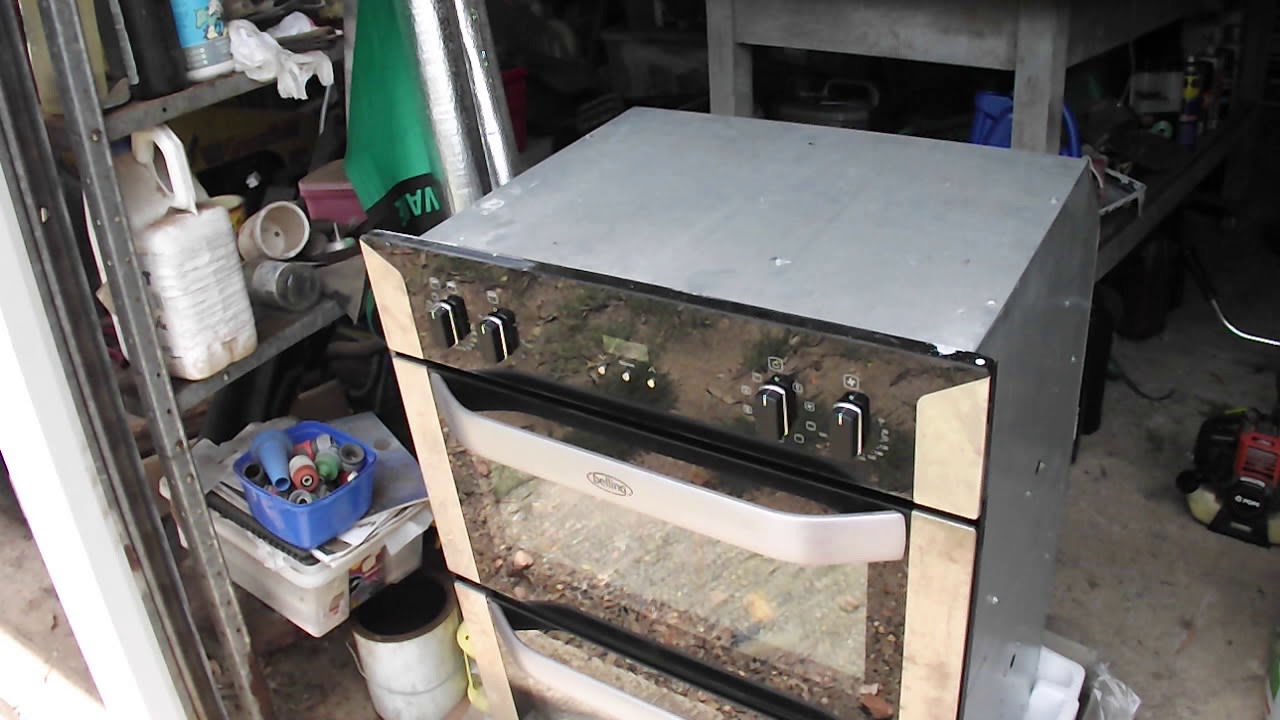 Belling wall oven.  Once bitten, twice shy.