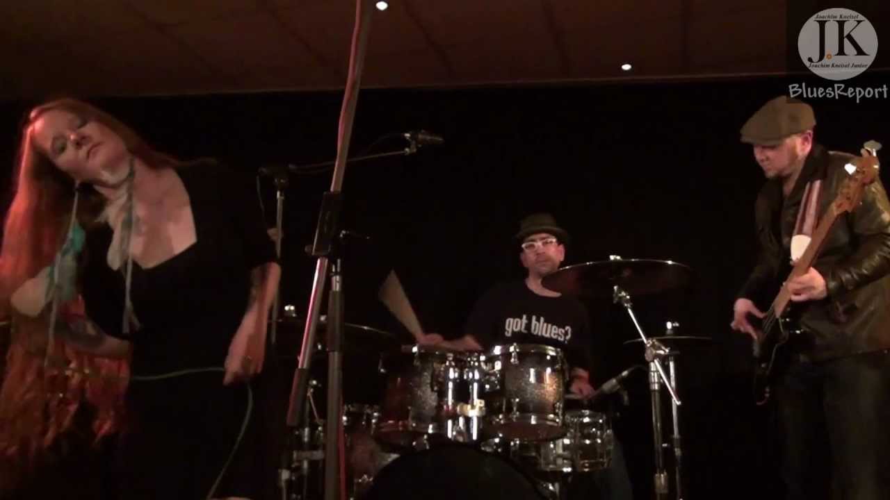 Layla Zoe & Band - I'd Rather Go Blind(Etta James)/ Osnabrück Blue Note 2011 Germany
